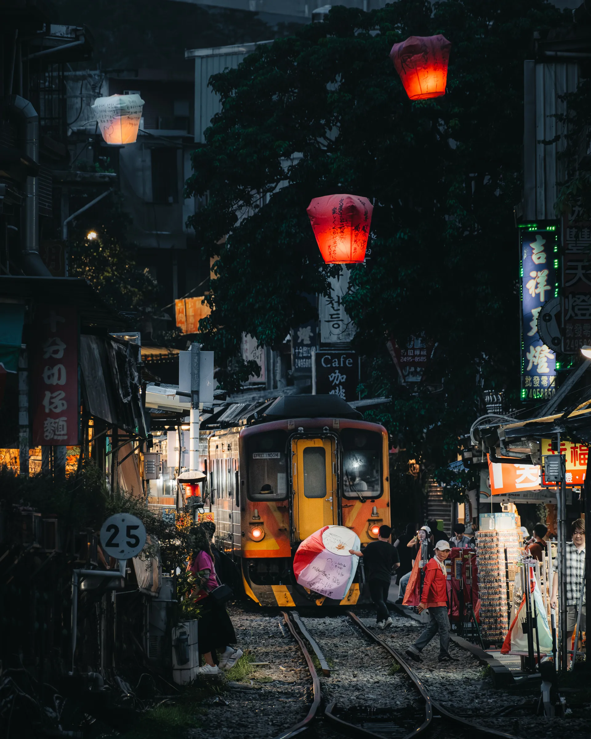 East Asia — 東亜 17